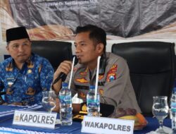 Kapolres Sampang Berharap Peserta Jum’at Curhat Tidak takut dan Sungkan Dalam Menyampaikan saran terkait Harkamtibmas