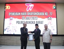 Polres Bangka Barat Menggelar Acara Syukuran Hari Bhayangkara ke-77 Dan Penghargaan Bagi Personil Berprestasi