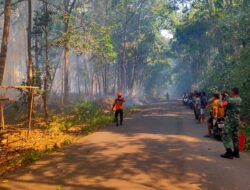 Polsek Kelapa,Gerak Cepat Padamkan Titik Api di Hutan Nyatoh Desa Air Bulin