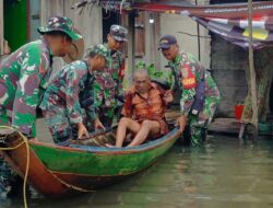 Talang Batu Mesuji Timur Banjir Prajurit Kodim 0426/TB Siaga Bantu Warga