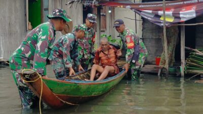 Talang Batu Mesuji Timur Banjir Prajurit Kodim 0426/TB Siaga Bantu Warga