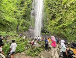 Healing Di Kaki Gunung Gede, Curug Ciberem Masih Menjadi Destinasi Wisata Favorit