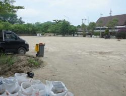 Disperkim Kabupaten Sukabumi Garcep Lakukan Pembersihan Lapang Cangehgar Pasca Banjir