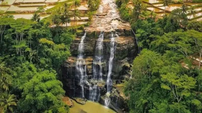 Curug Cigangsa Surade Sukabumi Pesona Alam Gratis di Tengah Hamparan Pasawahan