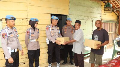 Sambut Hut Propam Polri Ke-23, Propam Polres Lampung Utara Gelar Bansos 