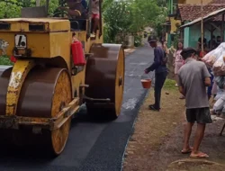Kepala Desa Apresiasi Dinas Perkim Kab,Sukabumi Diaspal nya Jalan Desa Neglasari