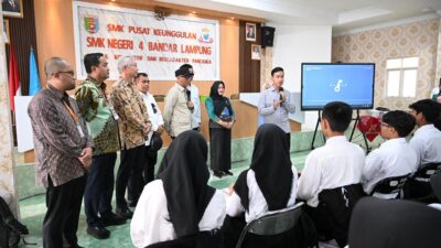 Tinjau Pelatihan Vokasi di SMKN 4 Bandar Lampung, Wapres Dukung Penguatan SDM Berdaya Saing Global