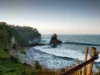 Pesona Pantai Karang gantungan Tanah Lot Versi Sukabumi Eksotis Asri dan Megah